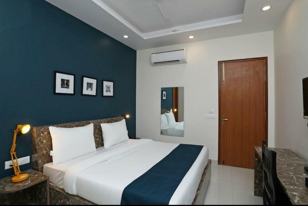 غورغاون Hotel Galaxy Inn المظهر الخارجي الصورة