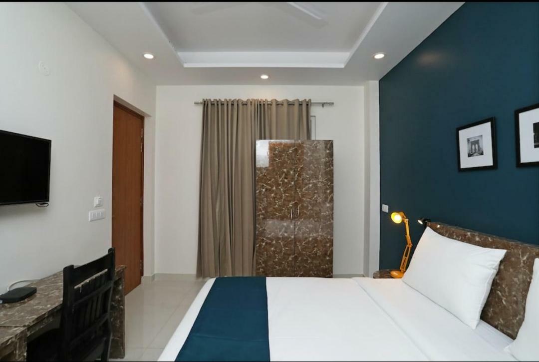 غورغاون Hotel Galaxy Inn المظهر الخارجي الصورة