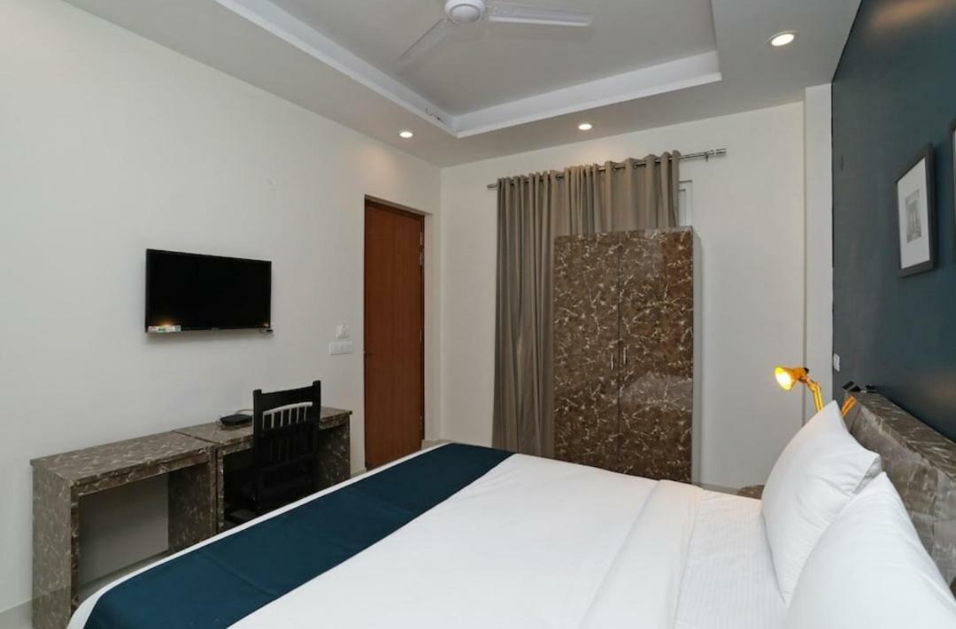 غورغاون Hotel Galaxy Inn المظهر الخارجي الصورة